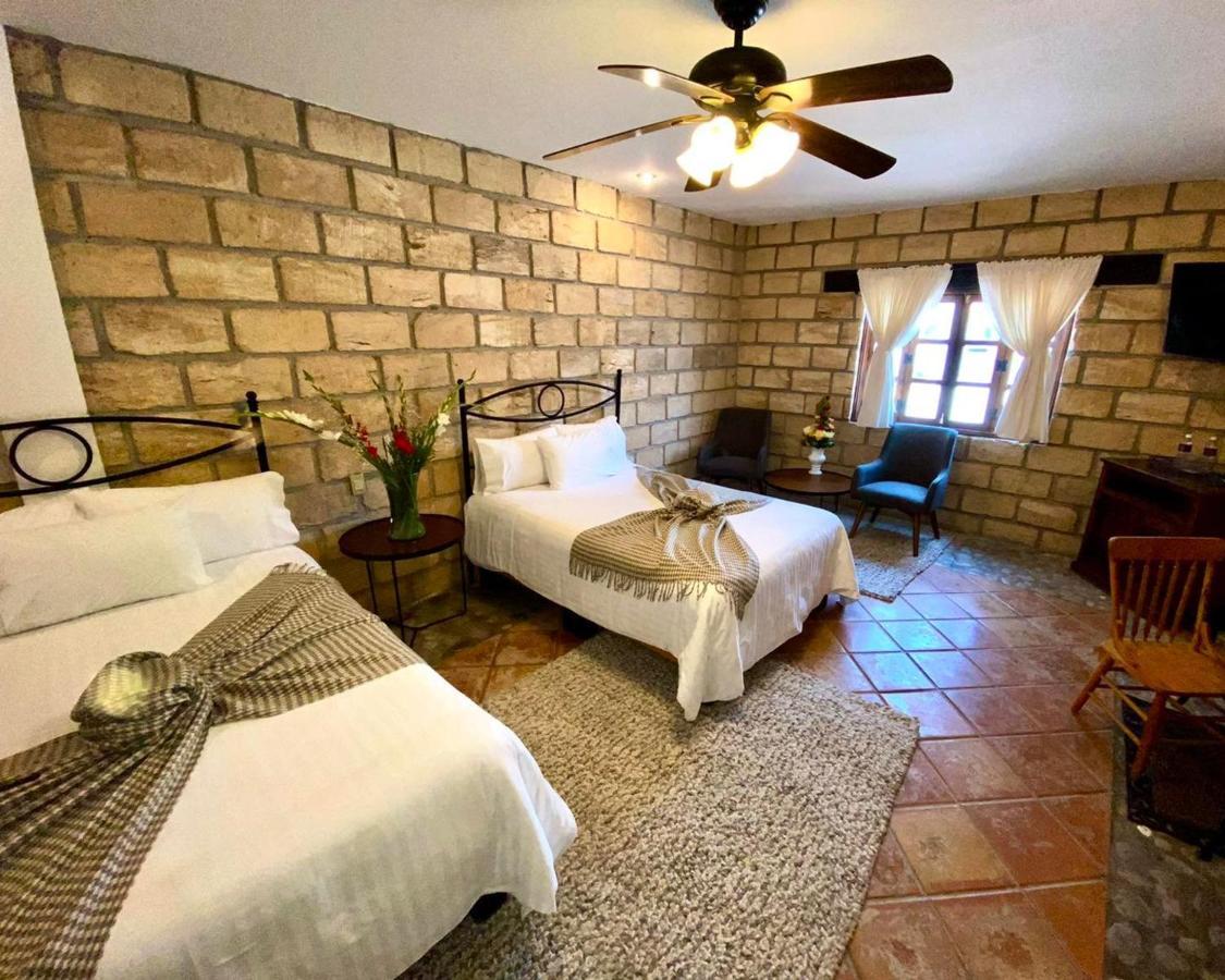 Hotel Mina Real Cedral Buitenkant foto